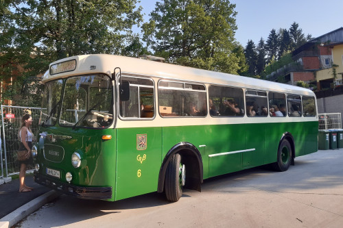 Nostalgische Oldtimer-Busfahrt mit Bier Picknick  05.09.  